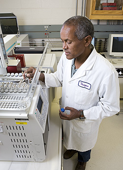 lab-tech.jpg